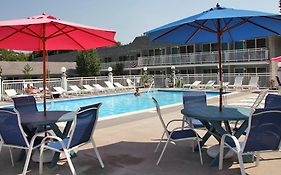 Cape Harbor Motor Inn  3*
